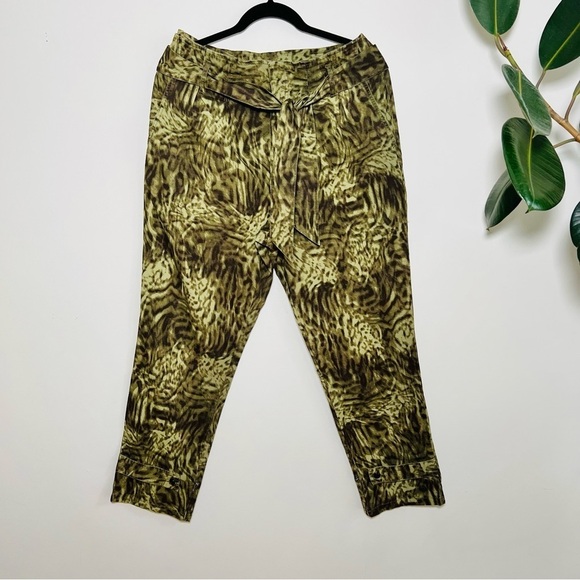 Good American Upgrade Jungle High Waisted Pants - Picture 3 of 7